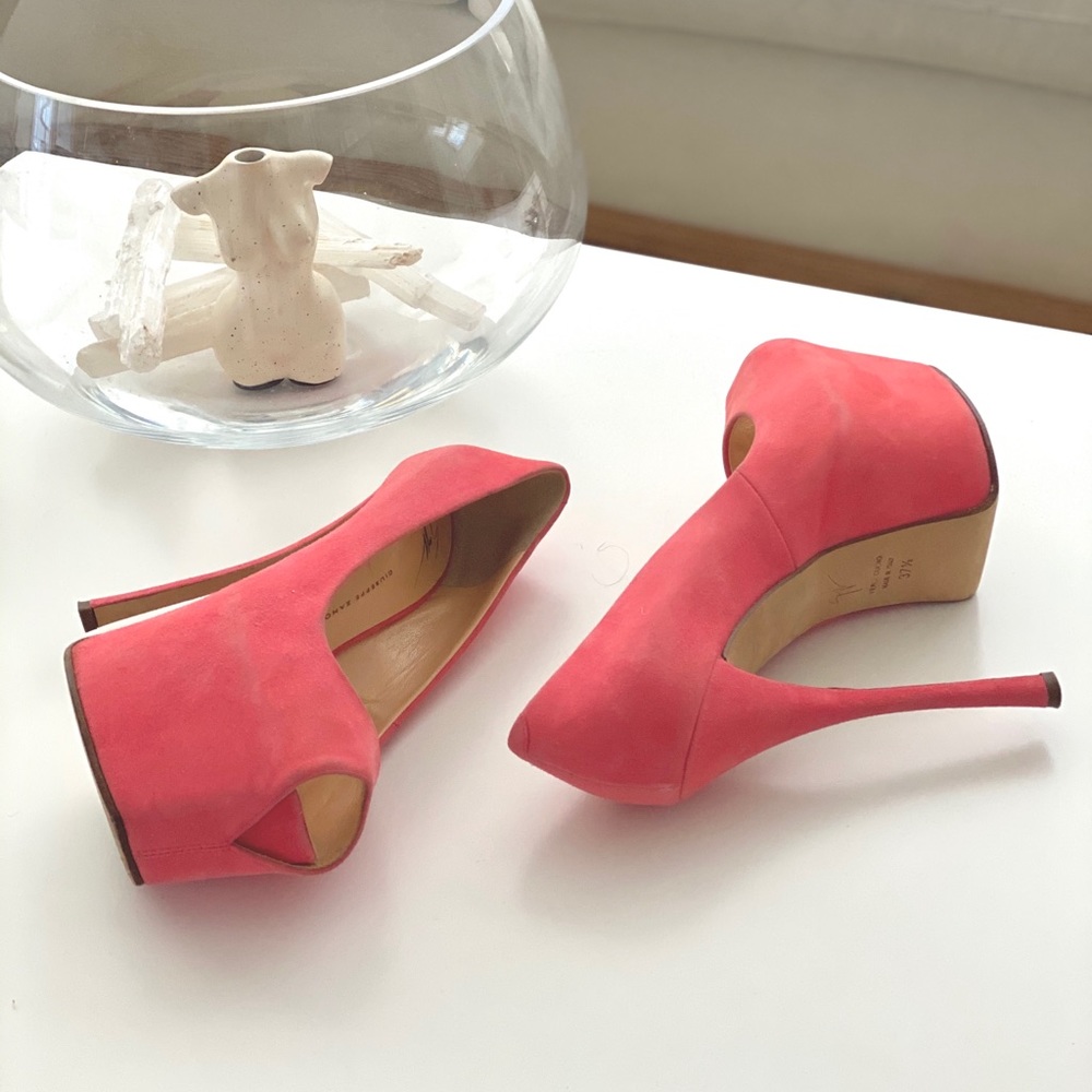 Giuseppe Zanotti Suede Platform Pump 37.5